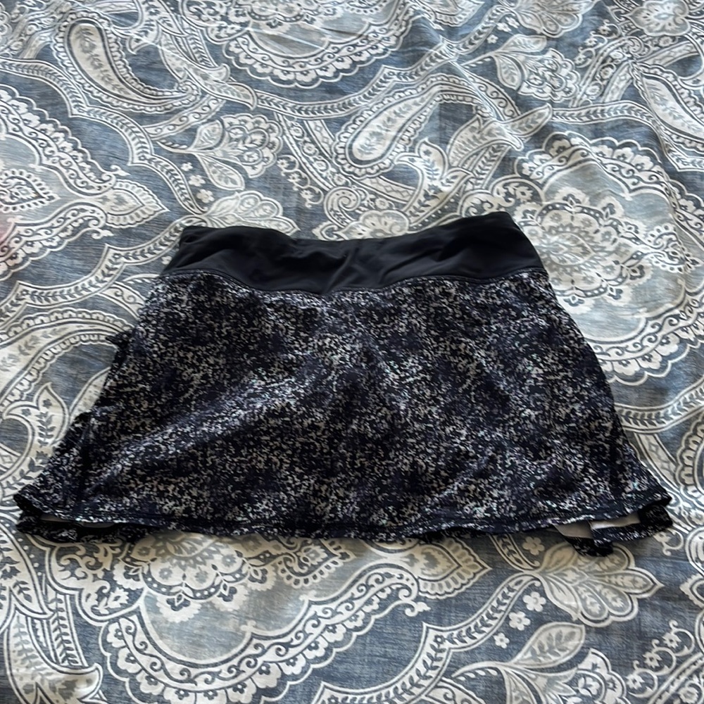 Lululemon Skirt Size 2 Reg , EUC